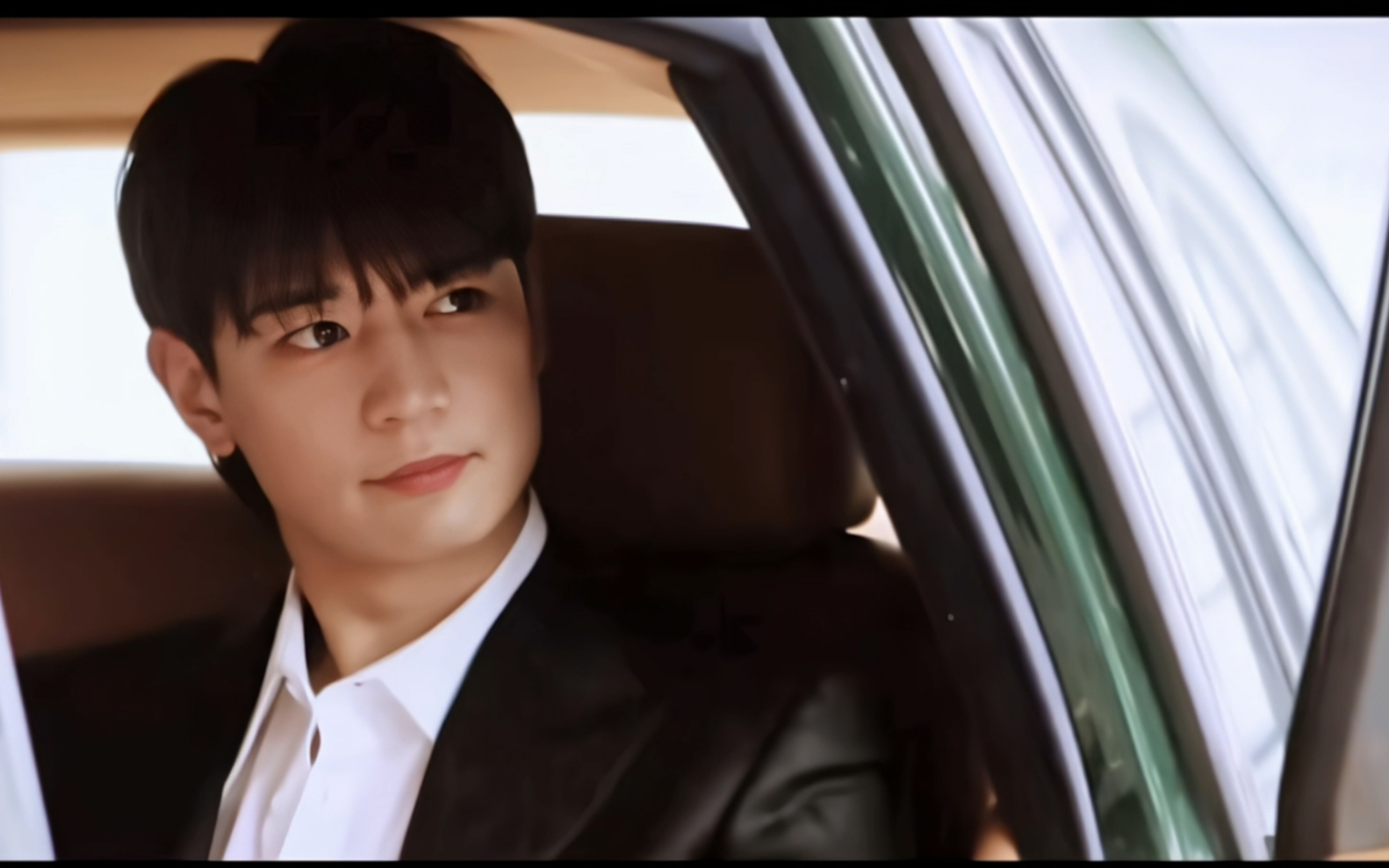 用港片风格打开崔珉豪