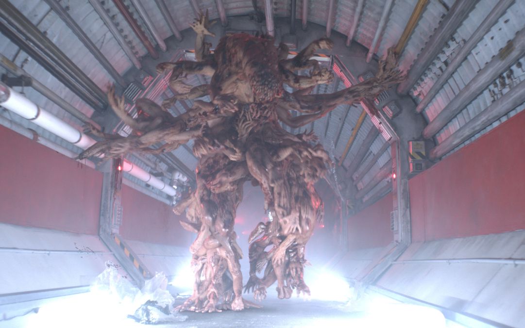 科幻电影神秘怪物袭击太空基地女孩发现队友莫名失踪原来全在怪物身上