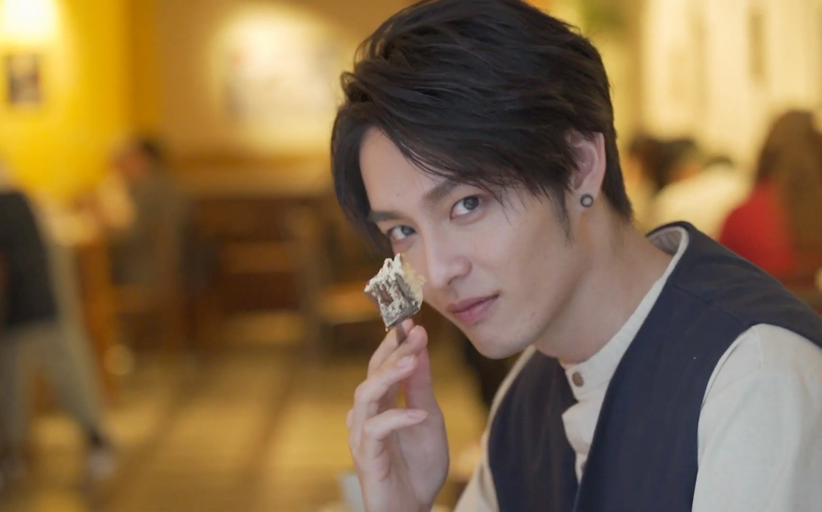 曹佑宁专访我不是个主动的人所以我会选择默默守护可不可以你也刚好