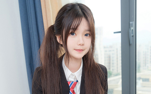 紧急企划小恩小姐姐写真