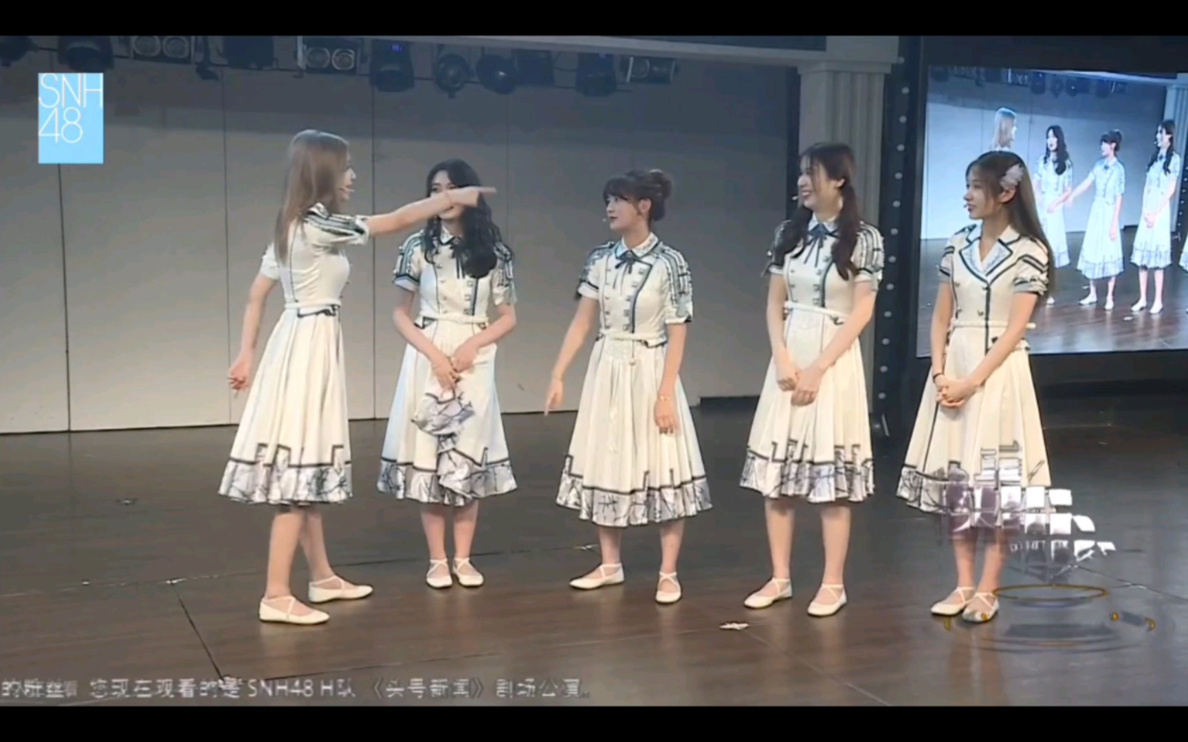 "把嘴给我闭上,一分钟327个舞蹈"