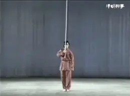 Скачать видео: 棍使两端，横打一偏……干净！