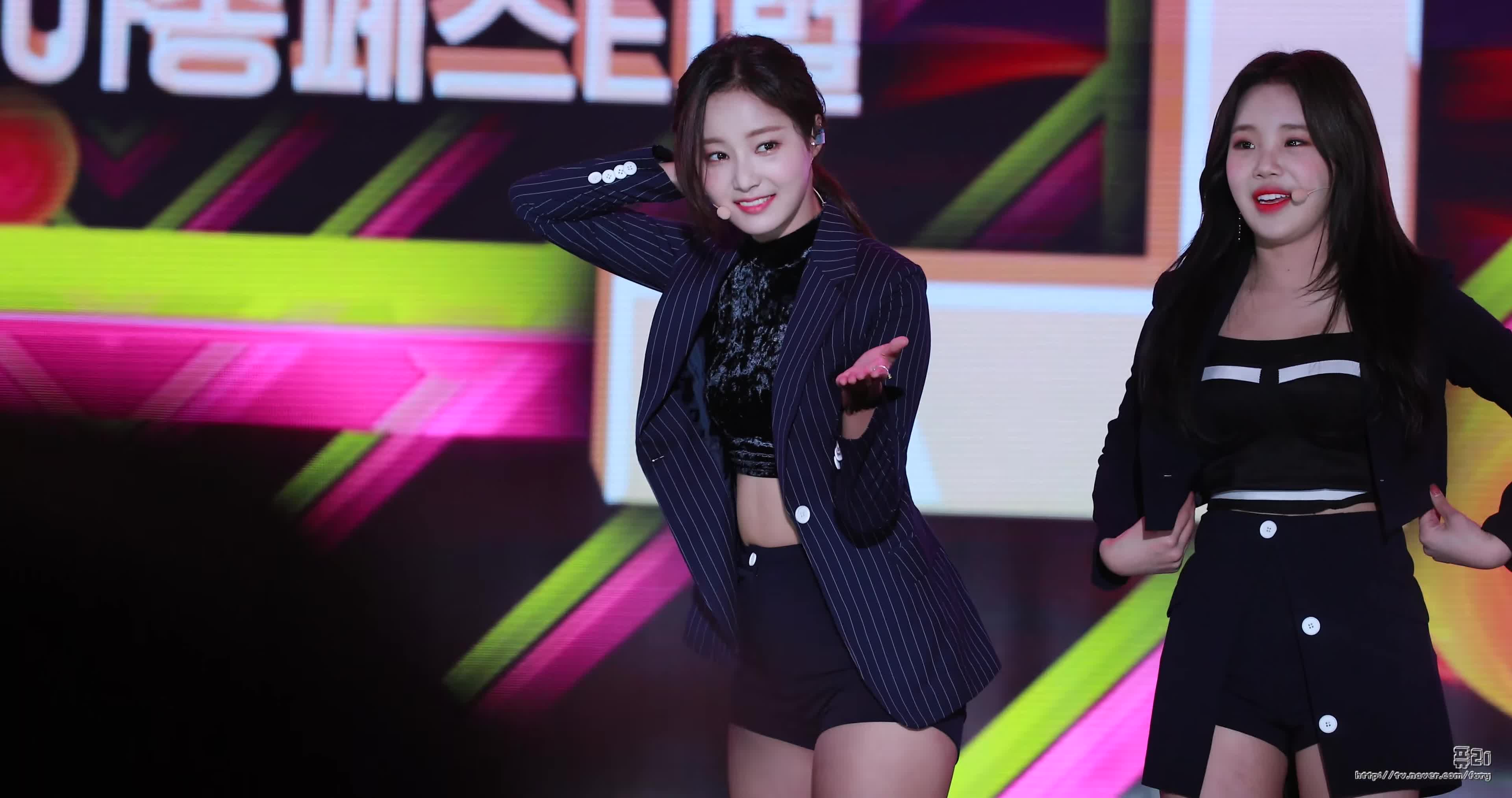 韩国女团momoland的饭拍视频10部