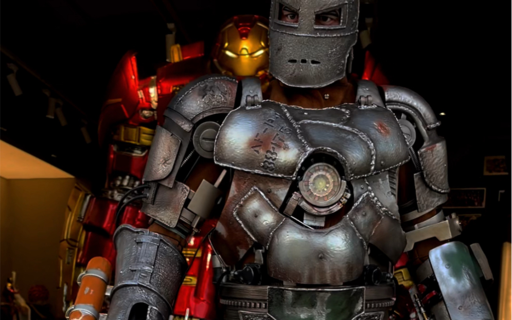 钢铁侠最原始一代机甲