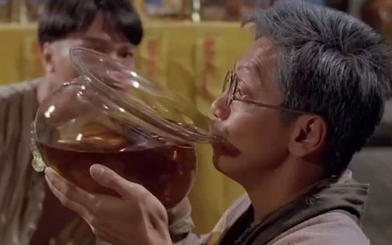 黑帮爆笑吃骨灰陈友喝一整缸灯油