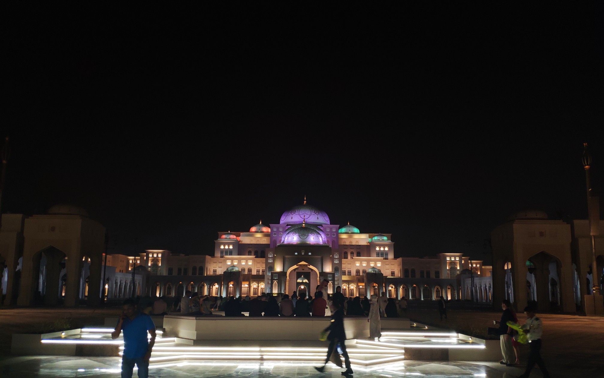 阿联酋阿布扎比总统府灯光秀