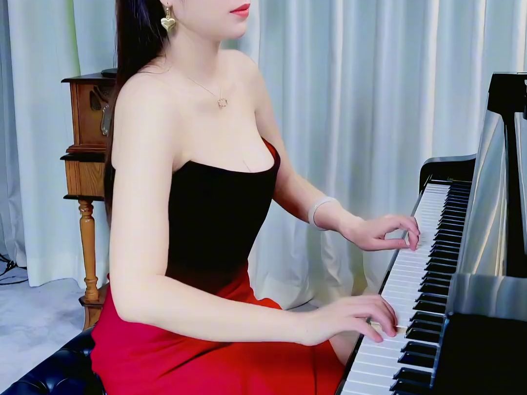 钢琴张晶的抖音