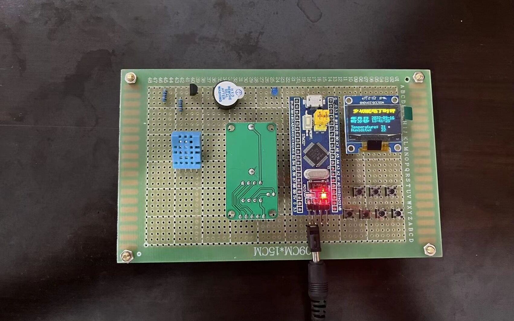 基于STM32单片机多功能电子时钟|万年历|温湿度采集控制系统设计哔哩哔哩bilibili