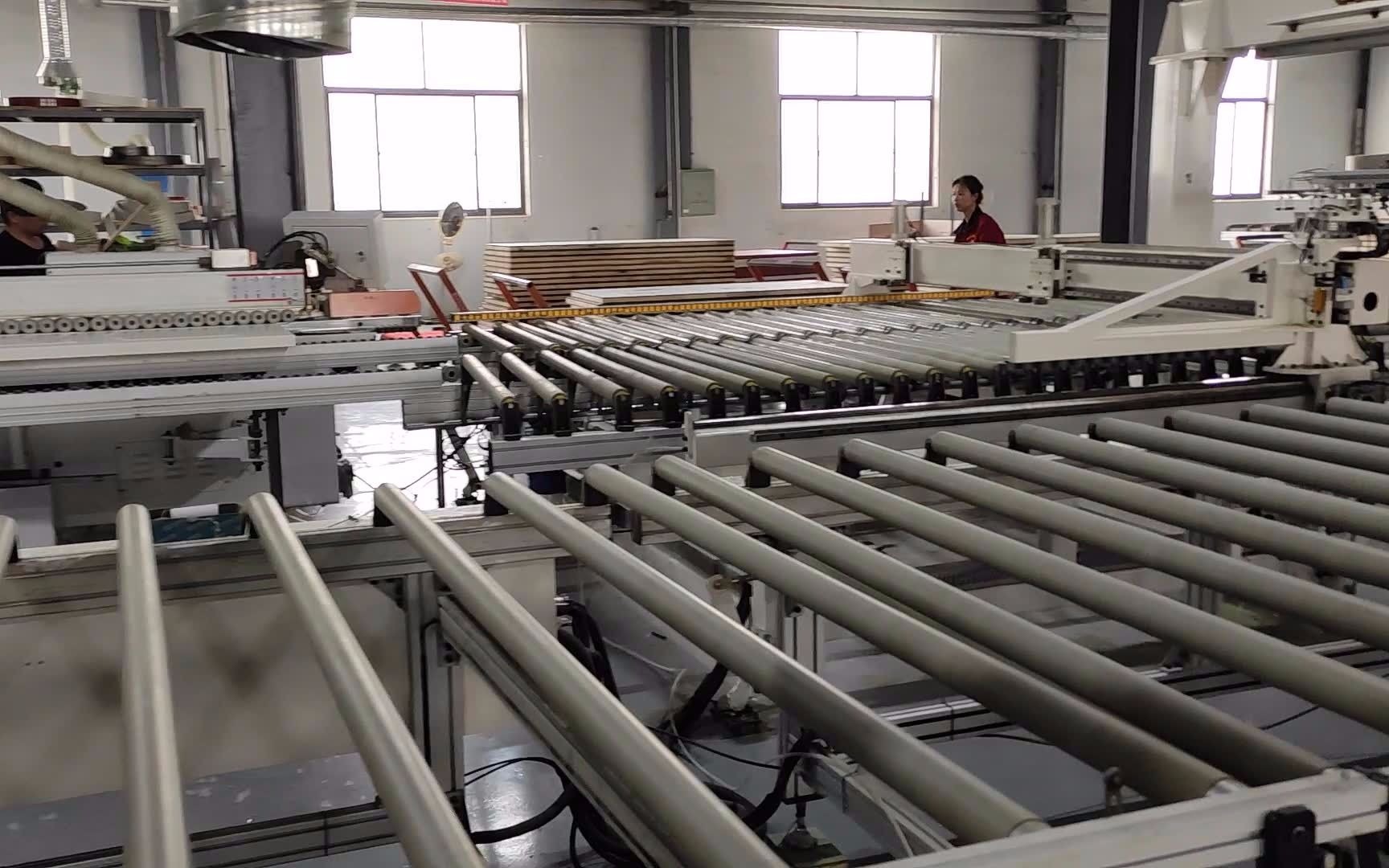 厚好云木门自动封边生产线