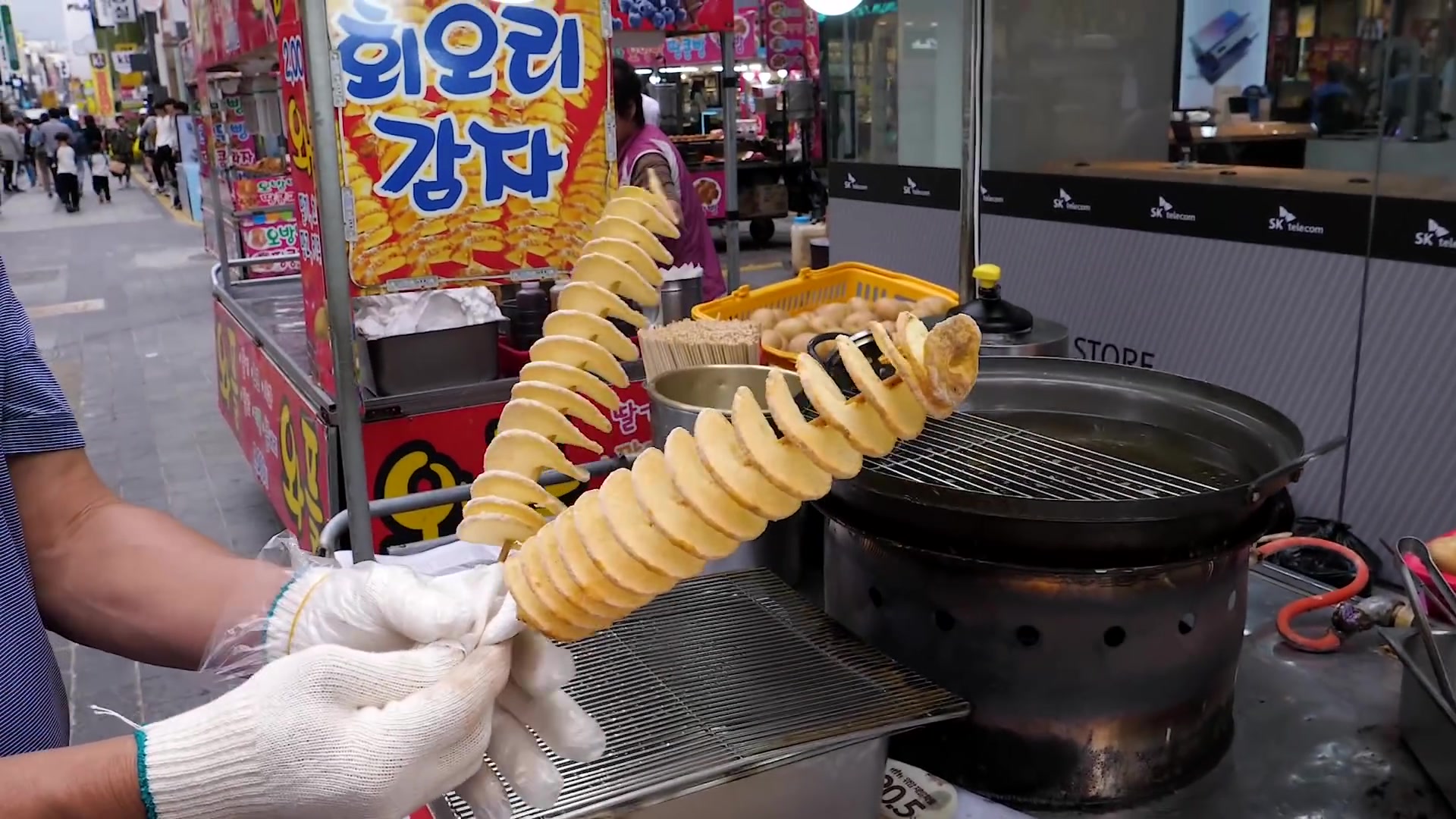 街头美食:龙卷风土豆(旋风土豆薯塔)韩国光州哔哩哔哩bilibili