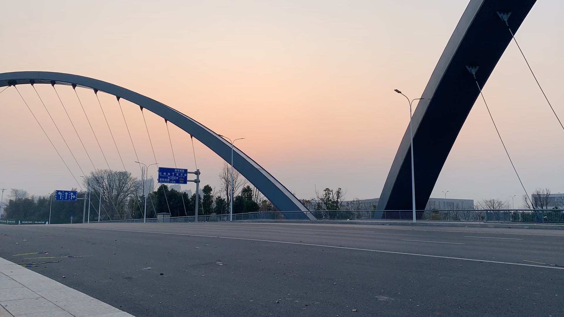 延时摄影下的潜江紫月湖公园,2022年的第一场日出