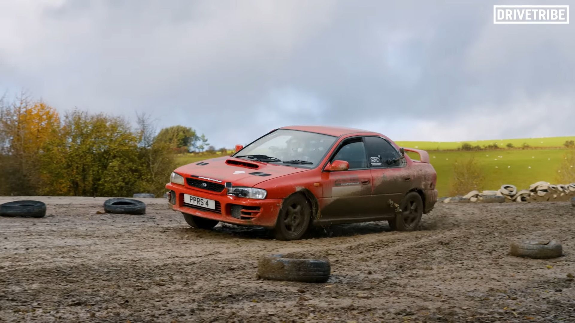 [图]理查德哈蒙德教他的女儿如何拉力斯巴鲁！Richard Hammond teaches his daughter how to rally a Subaru!