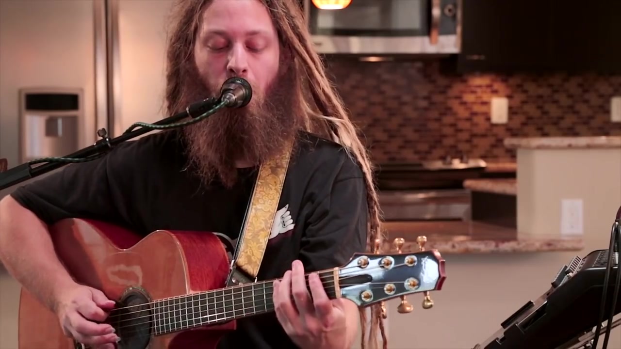 mikelovepermanentholidayhisessionscomacousticlive
