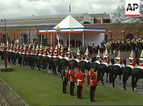 法国前总统萨科齐访问英国