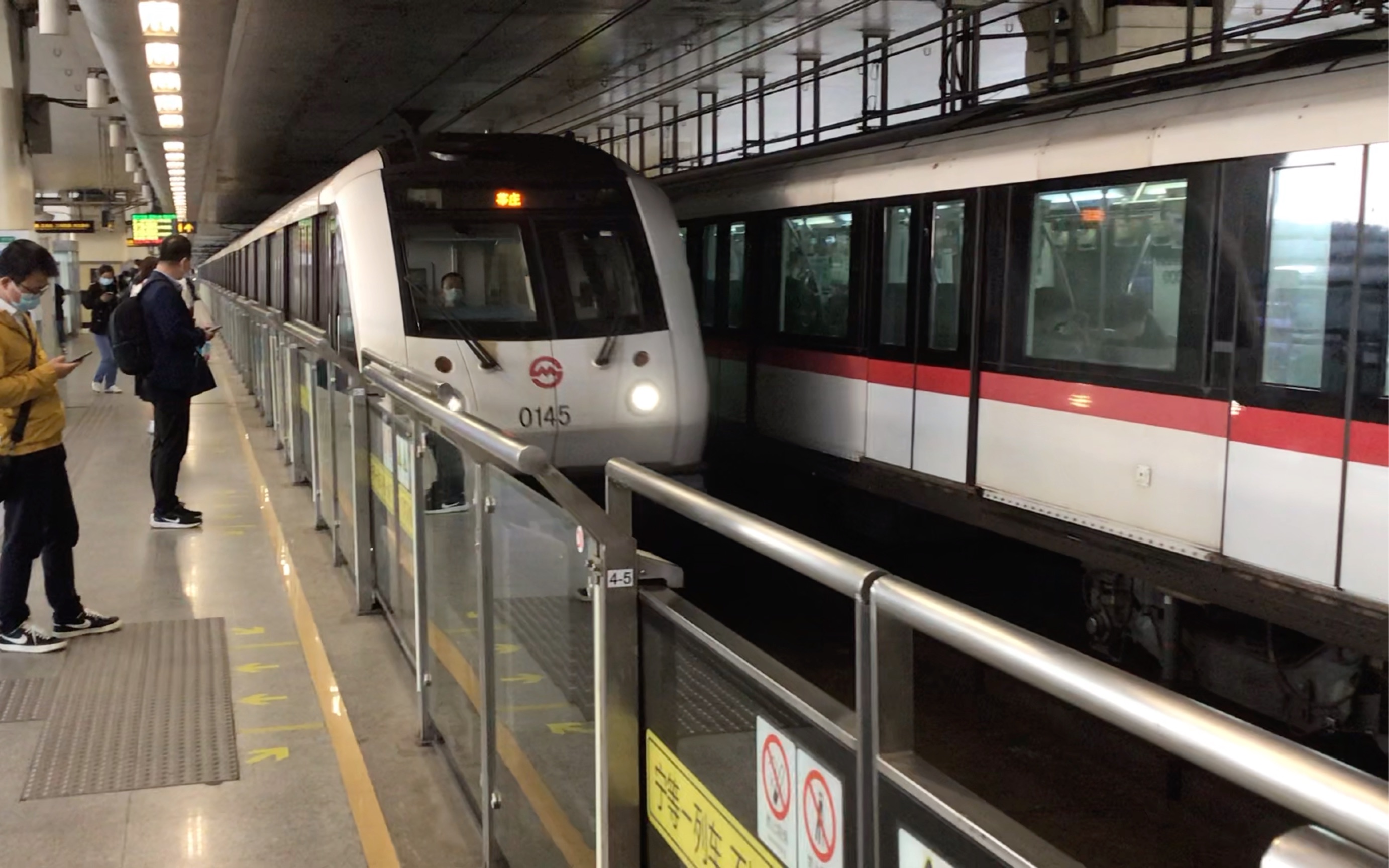 上海地铁1号线01a05胖头鱼0145进站汶水路