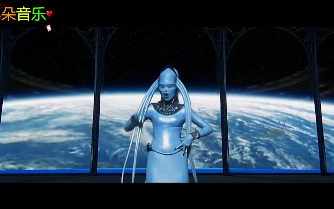 经典科幻大片《第五元素》里外星人唱的那首插曲,普通人唱不出来了,女