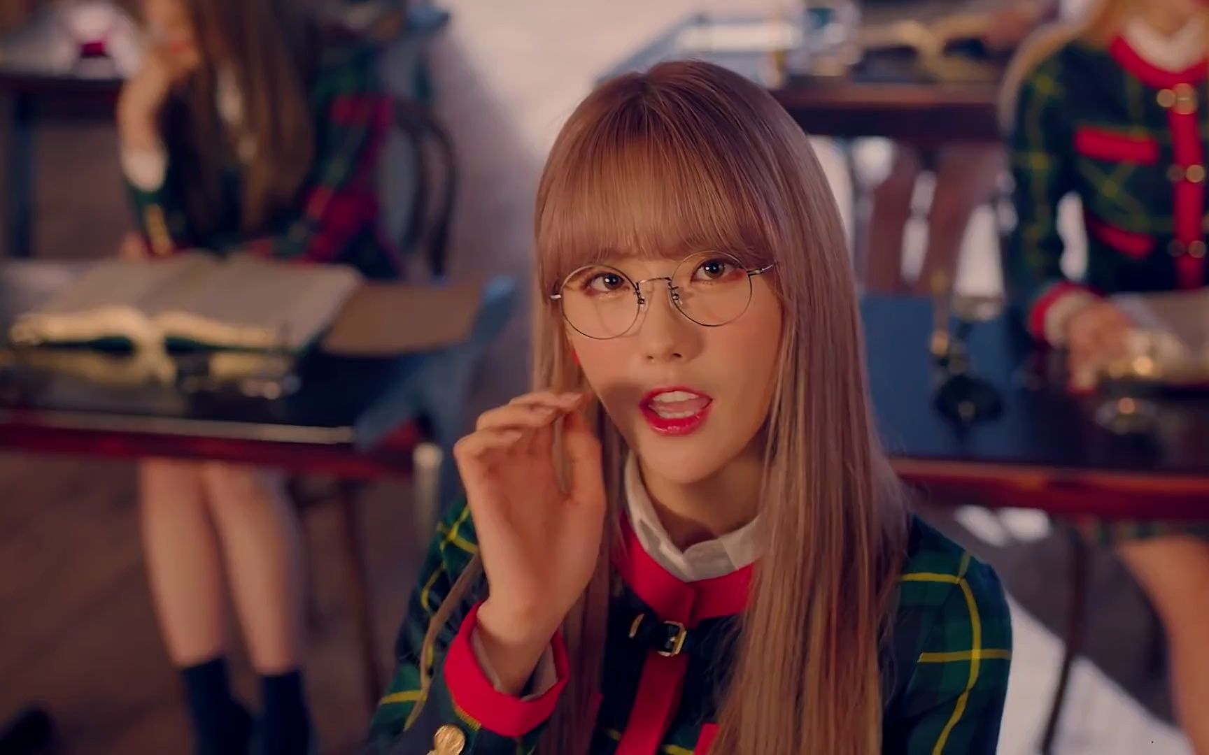 宇宙少女 save me save you mv 高清