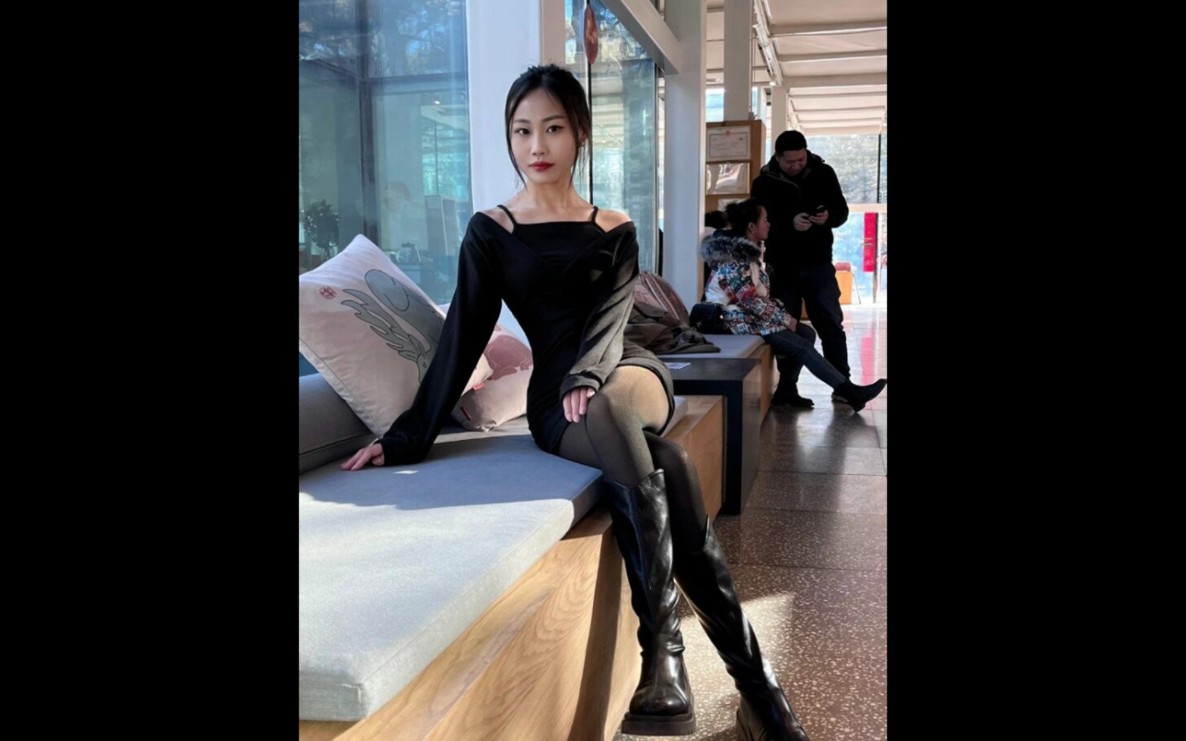 小姐姐长筒靴美图