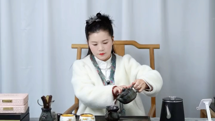 【张小凤a】新作上线,快来看看!