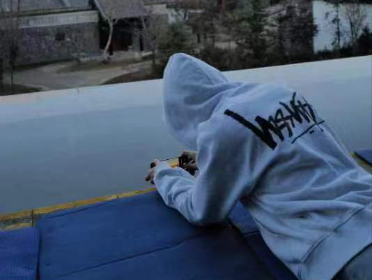 龚俊～最不愿意对外展示的是我的家人,以前我会发个背影什么的,现在我