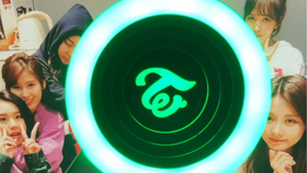 Twice应援棒 Candy Bong 开箱 结尾灯光秀自行欣赏 哔哩哔哩 つロ干杯 Bilibili