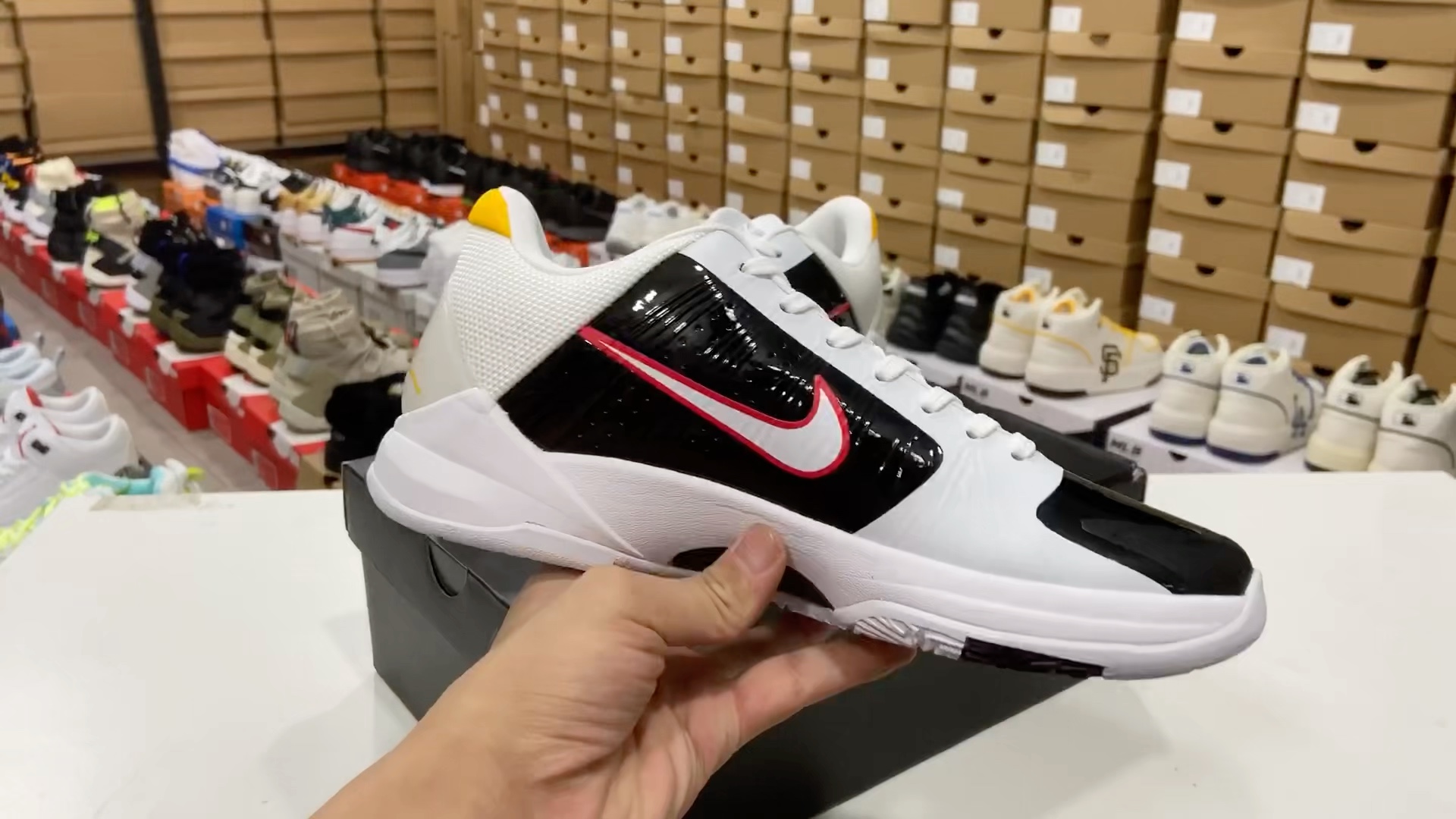 耐克nike zoom kobe protro zk5alternate bruce lee科比5代复刻实战