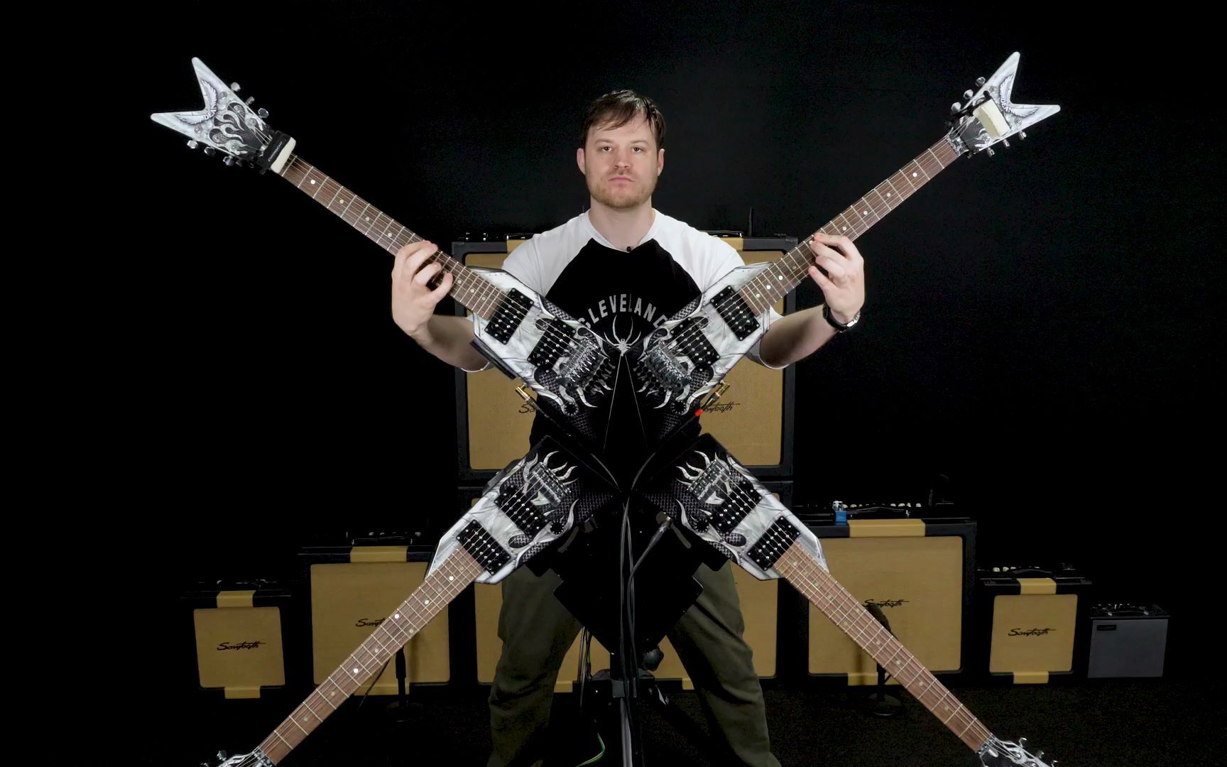 无影手angelo 最新采访 双头琴 四头琴亮相 4分28秒~他家里摆放着吉他