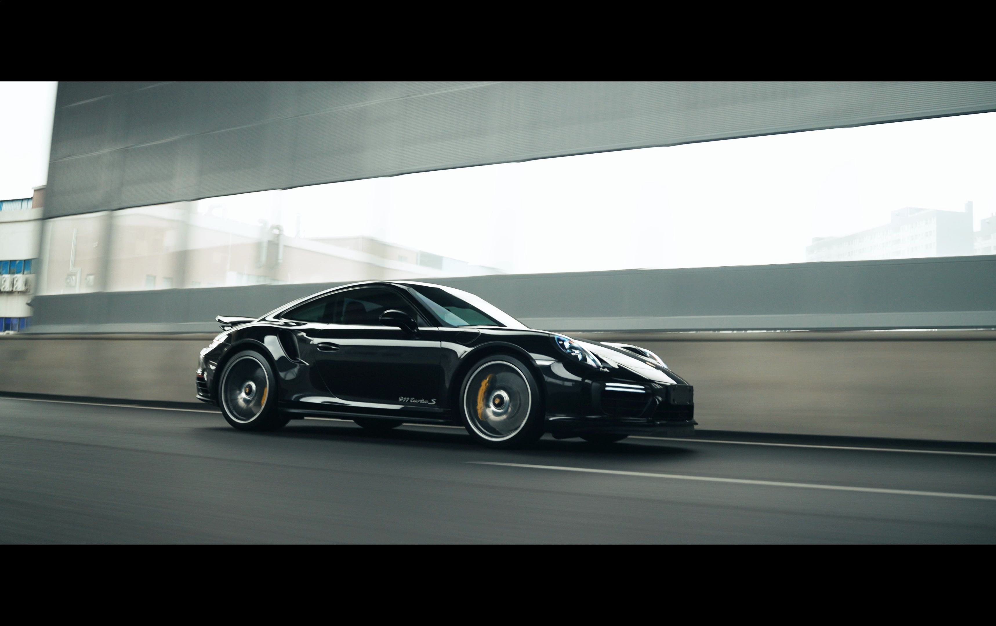 清晨首都高的黑鳥 | porsche 911 turbo s (991) 动态rolling | 4k
