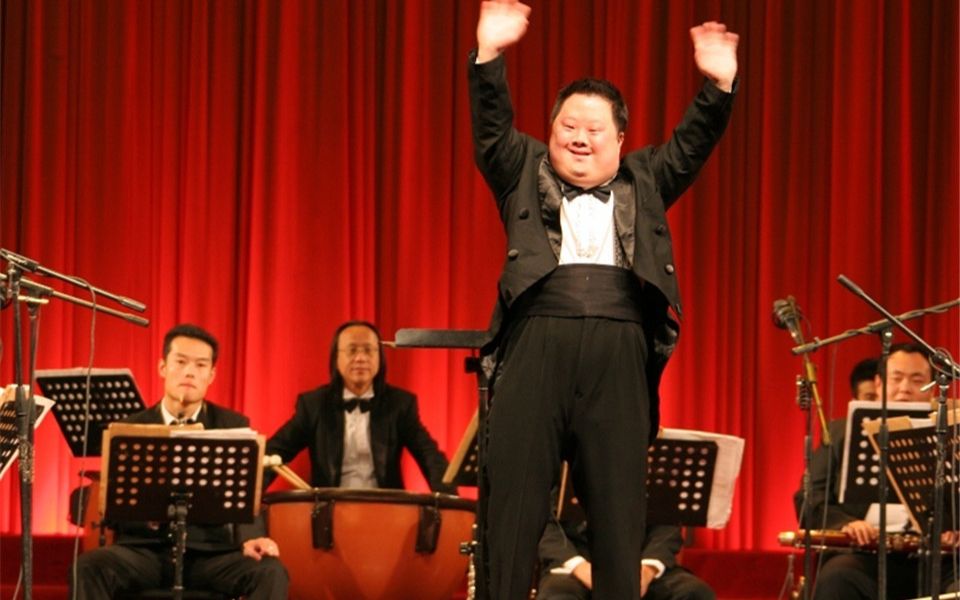 智障天才指挥家舟舟风光逝去,所谓的天才,是"最大的笑话"?