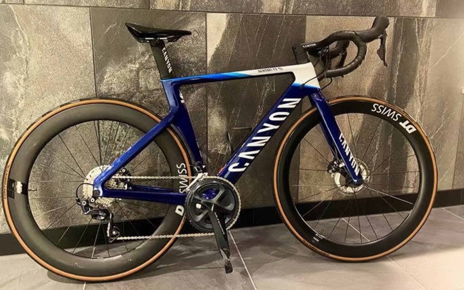 【搬运开箱 首次自译】canyon aeroad cf sl 2022款碟刹公路车 欧倍青