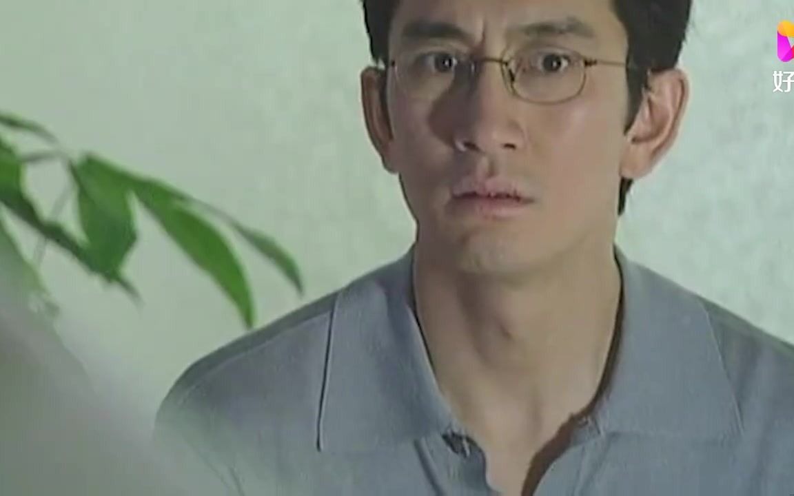 愤怒的蝴蝶:小白脸给千金拍写真,气总裁故意摆弄黑丝,让人喷血