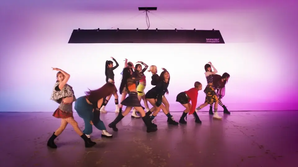 Girls²×iScream «Rock Steady»MV〖Music Video〗_哔哩哔哩_bilibili