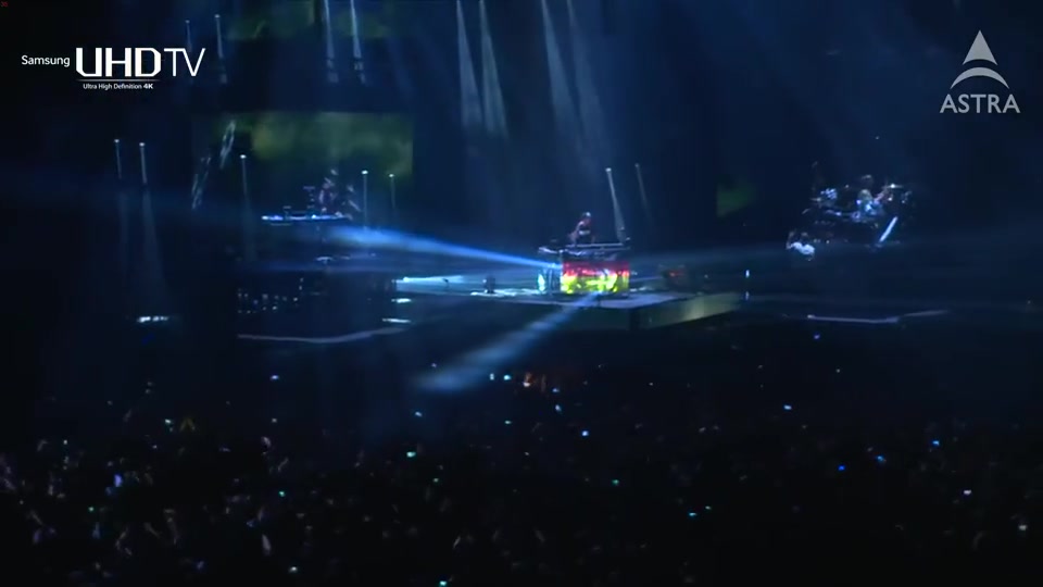 [图]【Linkin Park】Castle Of Glass Experience (Live In Berlin O2 World 2014) 中英字幕