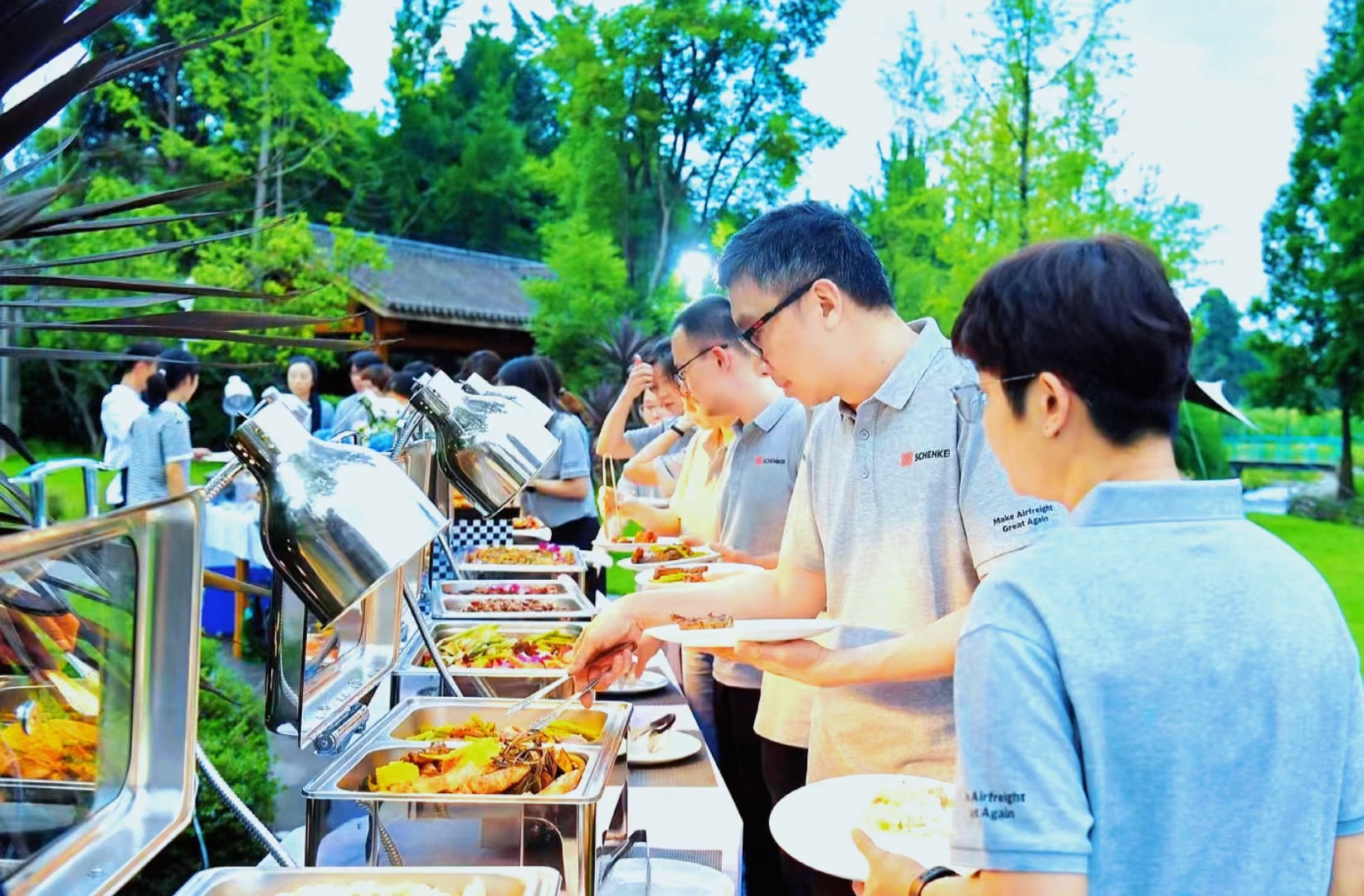 草坪婚礼用餐 户外婚礼用餐 公司团建用餐 个人聚会 厨师上门 烤全羊