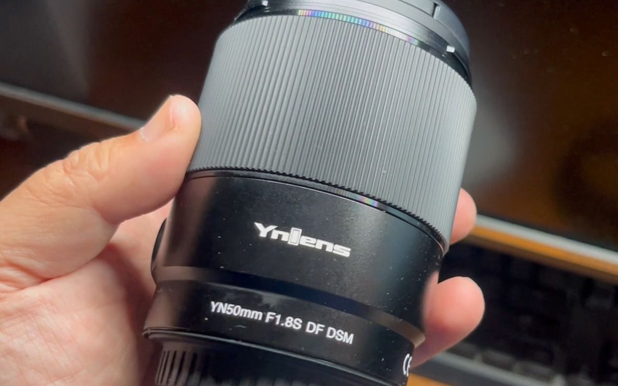 第一次购买国产镜头,永诺50mm f1.8 df dsm自动对焦镜头(索尼口)