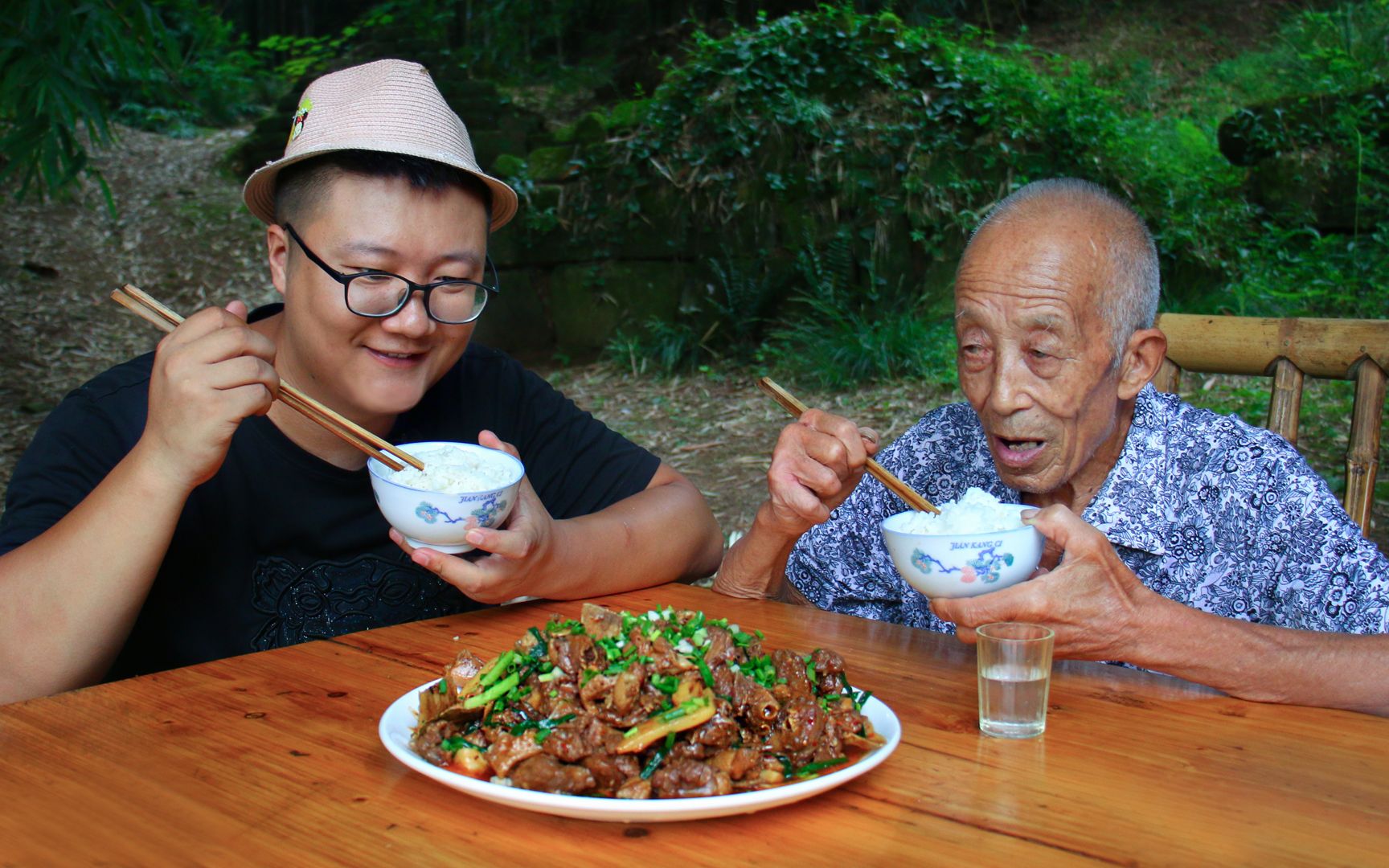 顺德名菜“火焰醉鹅”教程来了,肉质鲜美,酒香浓郁,吃爽了哔哩哔哩bilibili