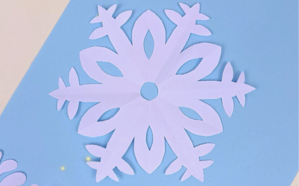 用长方形纸剪雪花图片