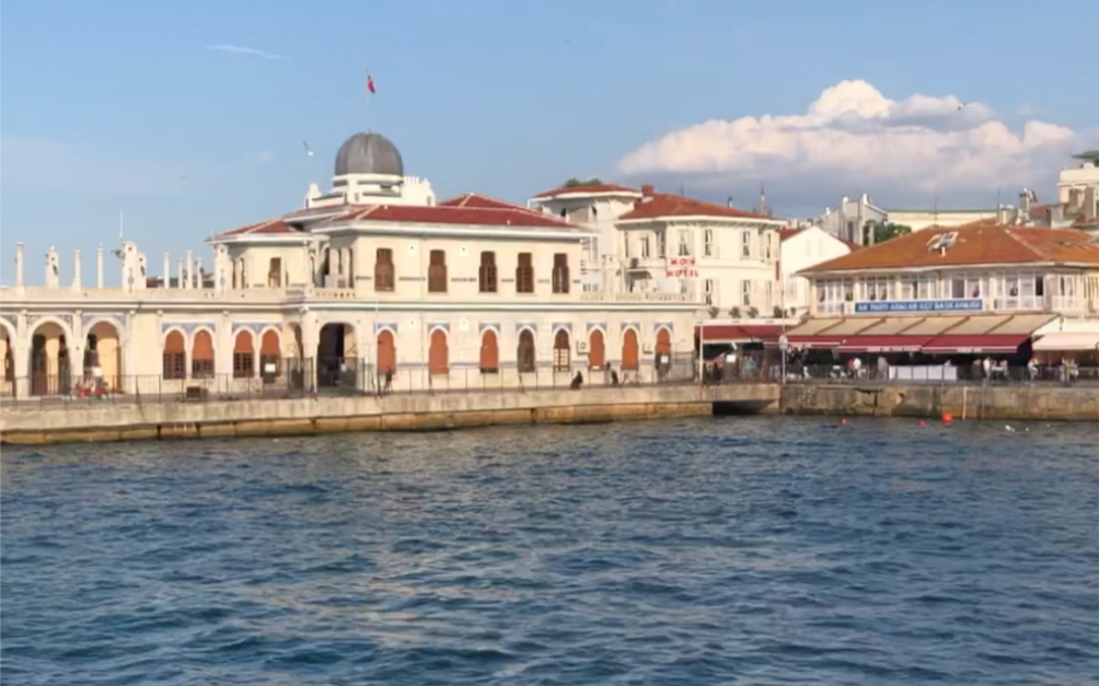 手风琴和海上小镇的化学反应