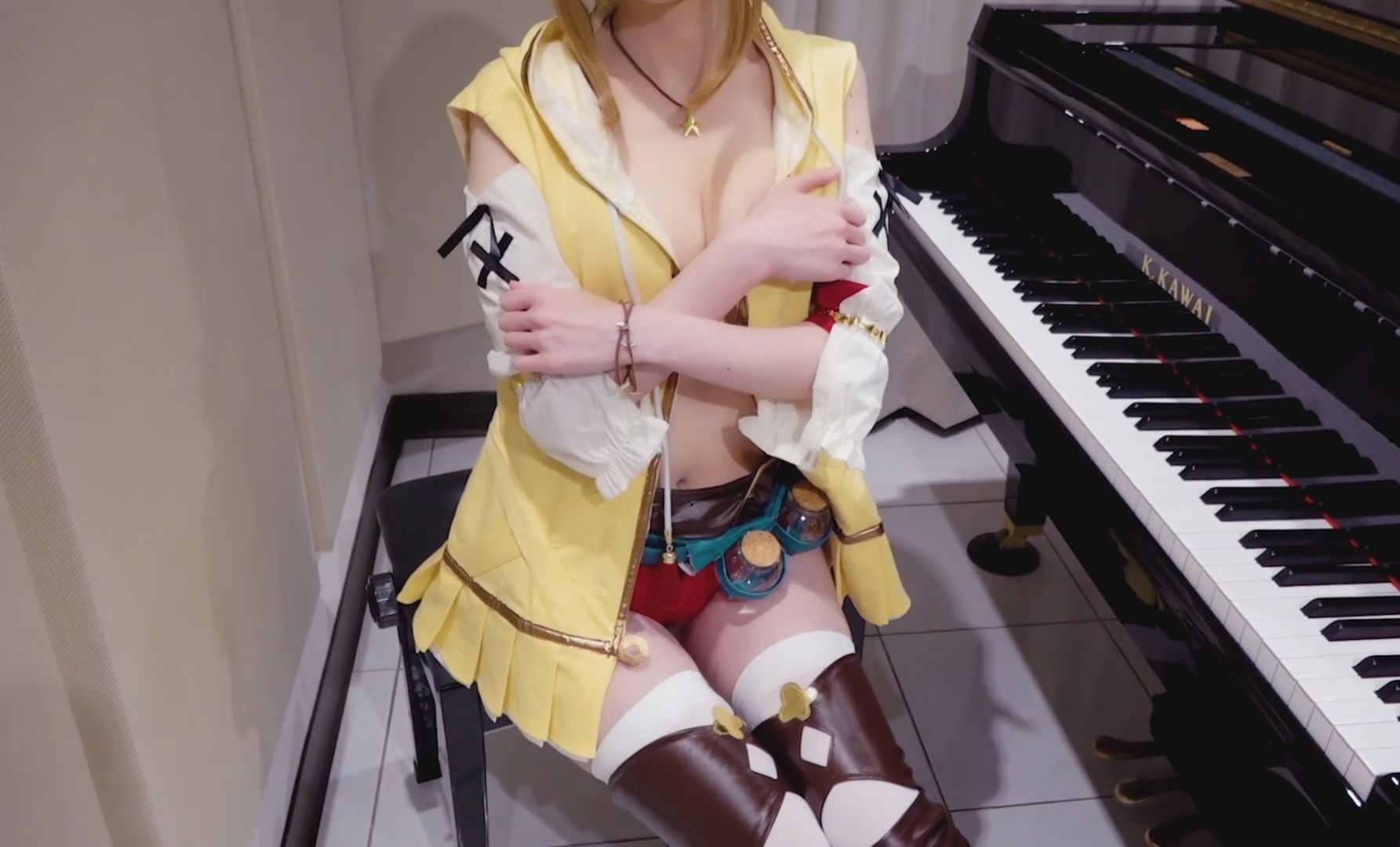 [图]【1080P/Cosplay】PAN-PIANO：COS莱莎琳·斯托特~莱莎的炼金工房：常暗女王与秘密藏身处