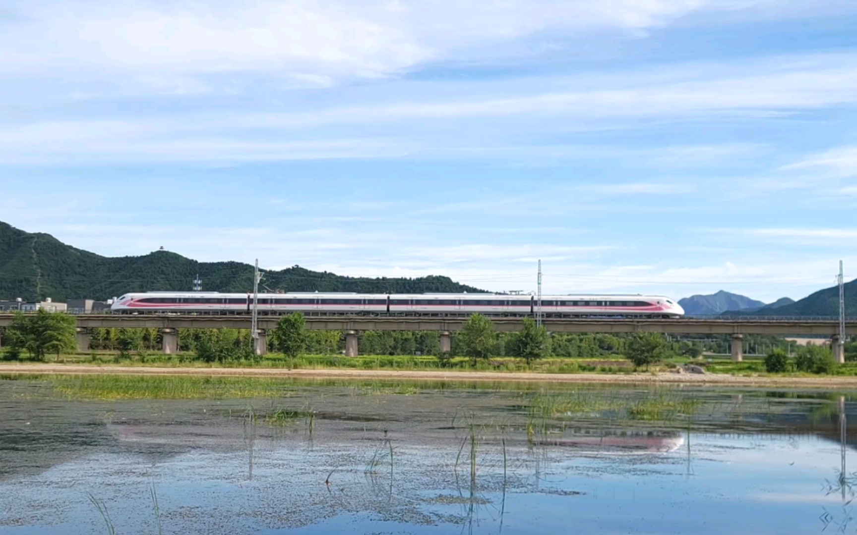 s515次列车通过京通线10号桥_哔哩哔哩_bilibili