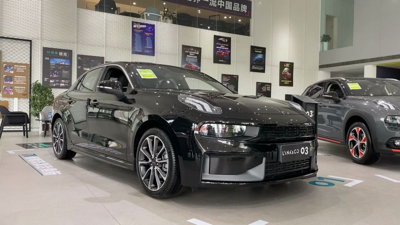 关于全新吉利领克03的详细展示视频