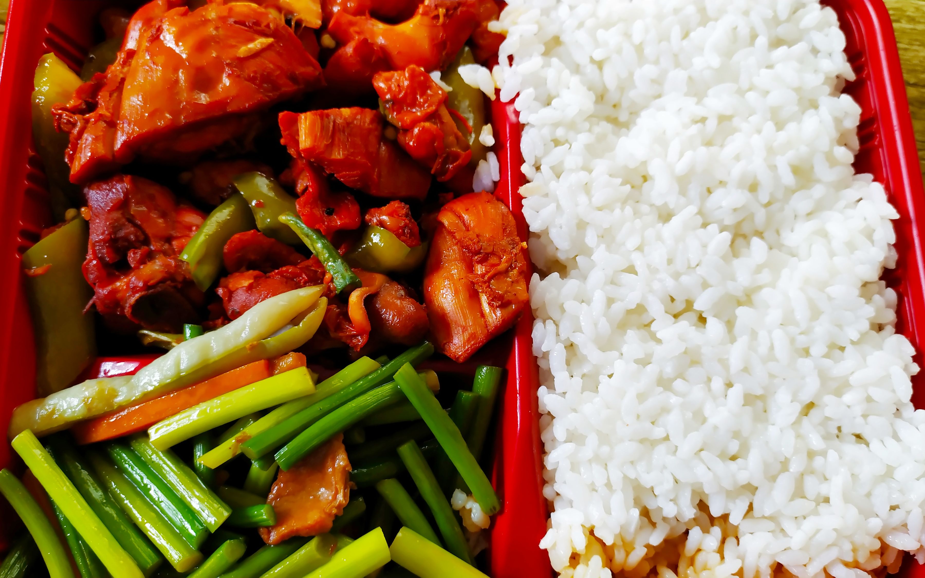 大润发超市11元的盒饭是这样的值吗