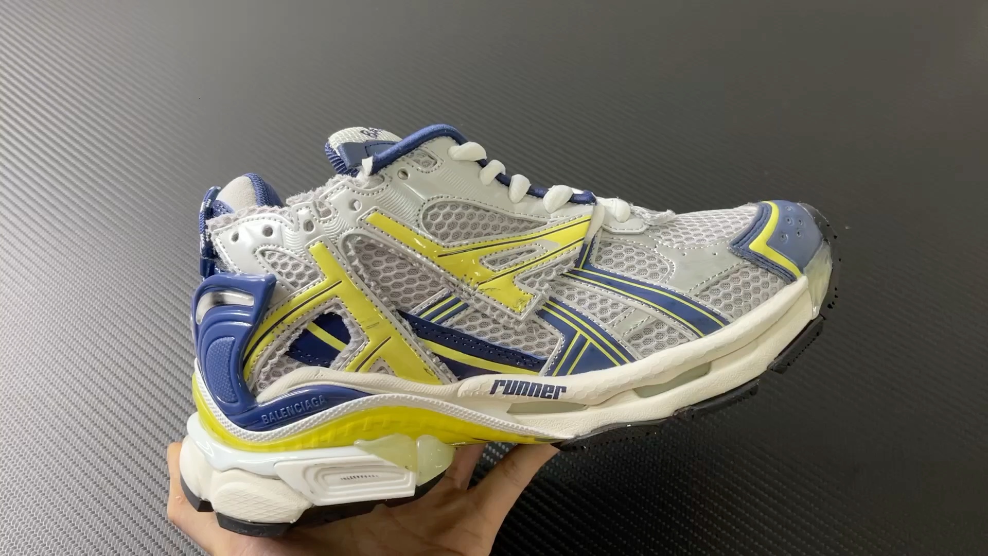 以鞋会友 巴黎世家runner7.0七代 视频实拍 供友参考