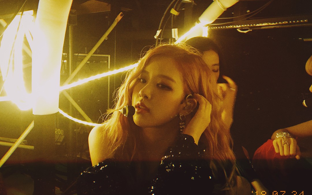 【blackpink】rose solo舞台眼,鼻,嘴-太阳 大阪场_哔哩哔哩 (゜-゜)