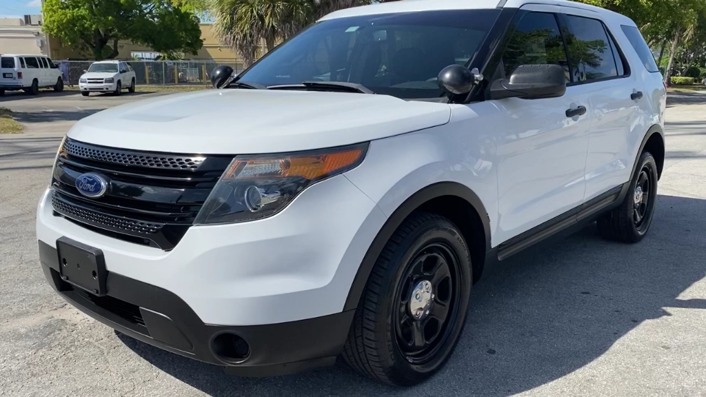 品相不错的2015福特拦截者隐形战车