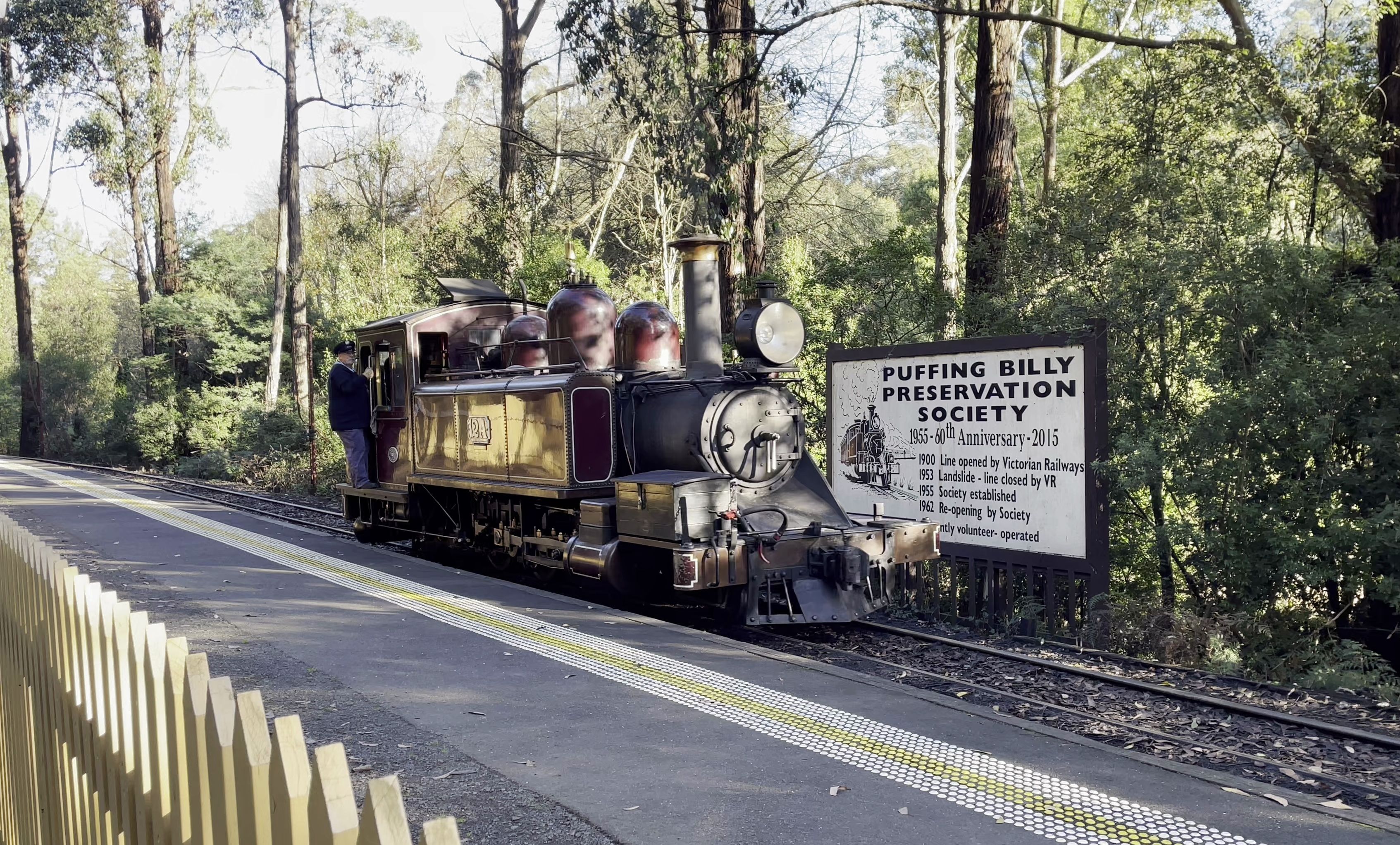 【澳洲交通】puffing billy 12a蒸汽小火车 lakeside站挂车