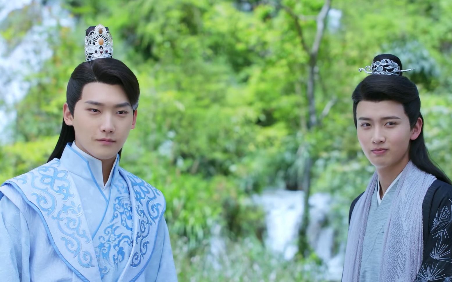 com双世宠妃墨连城穿越到了现代sear