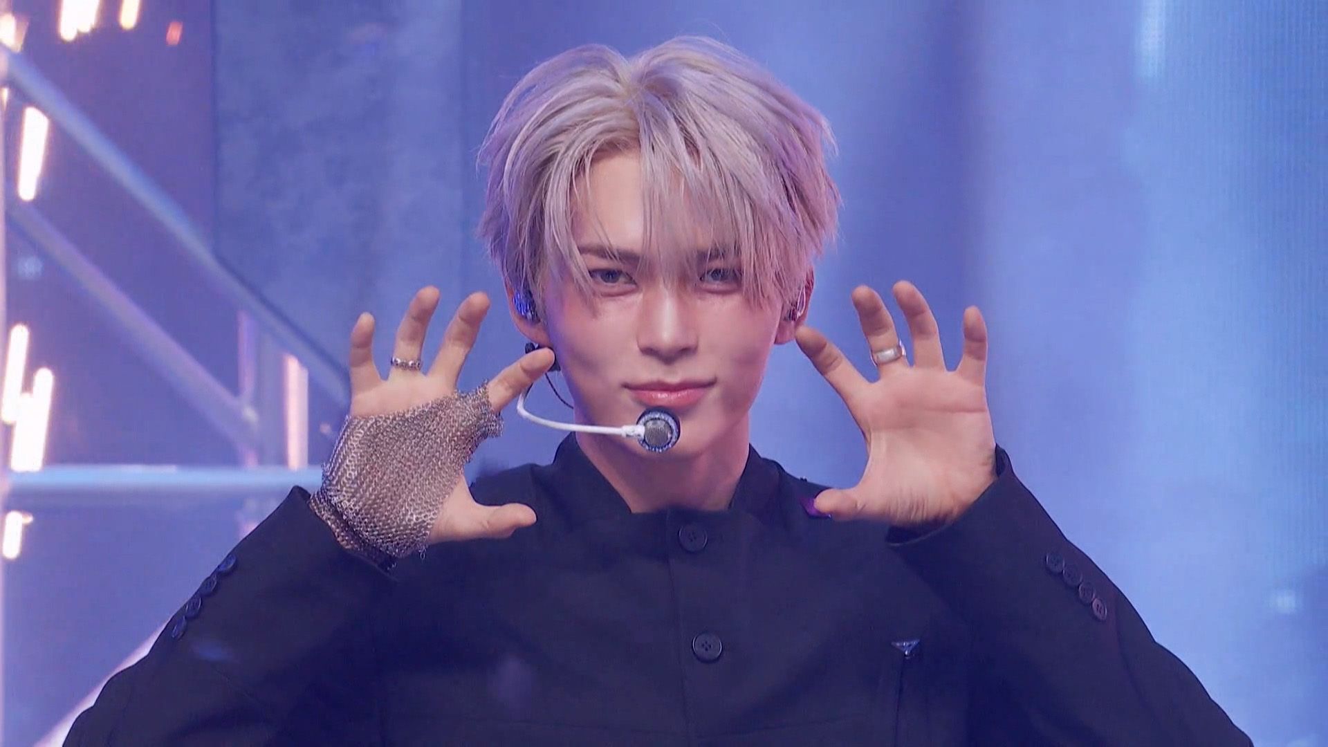 M COUNTDOWN.E949.261015
