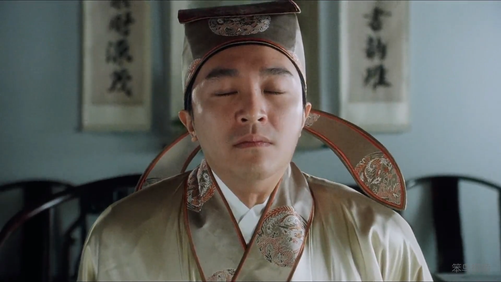 别人眼中的唐伯虎风流倜傥,自己却躲在家里吃烧烤