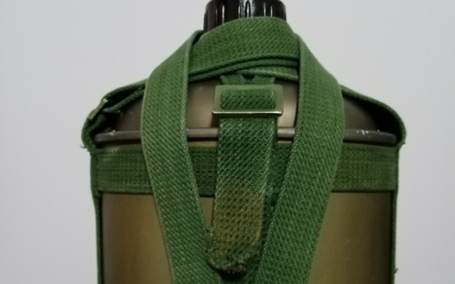 水壶背带收纳方法(本人常用)